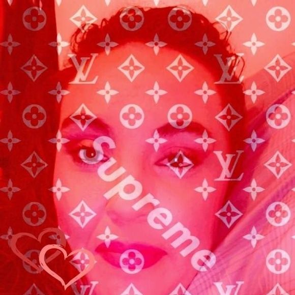 Meet your Posher, Eva - Picture 1 of 1